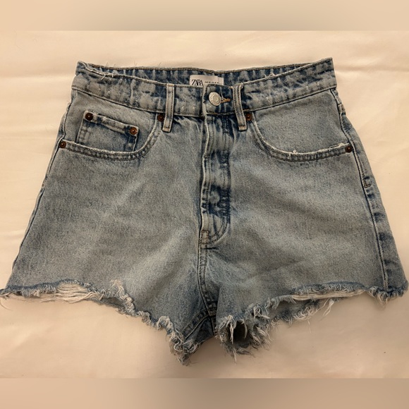 Pants - Zara High Rise Denim Shorts - Size 4